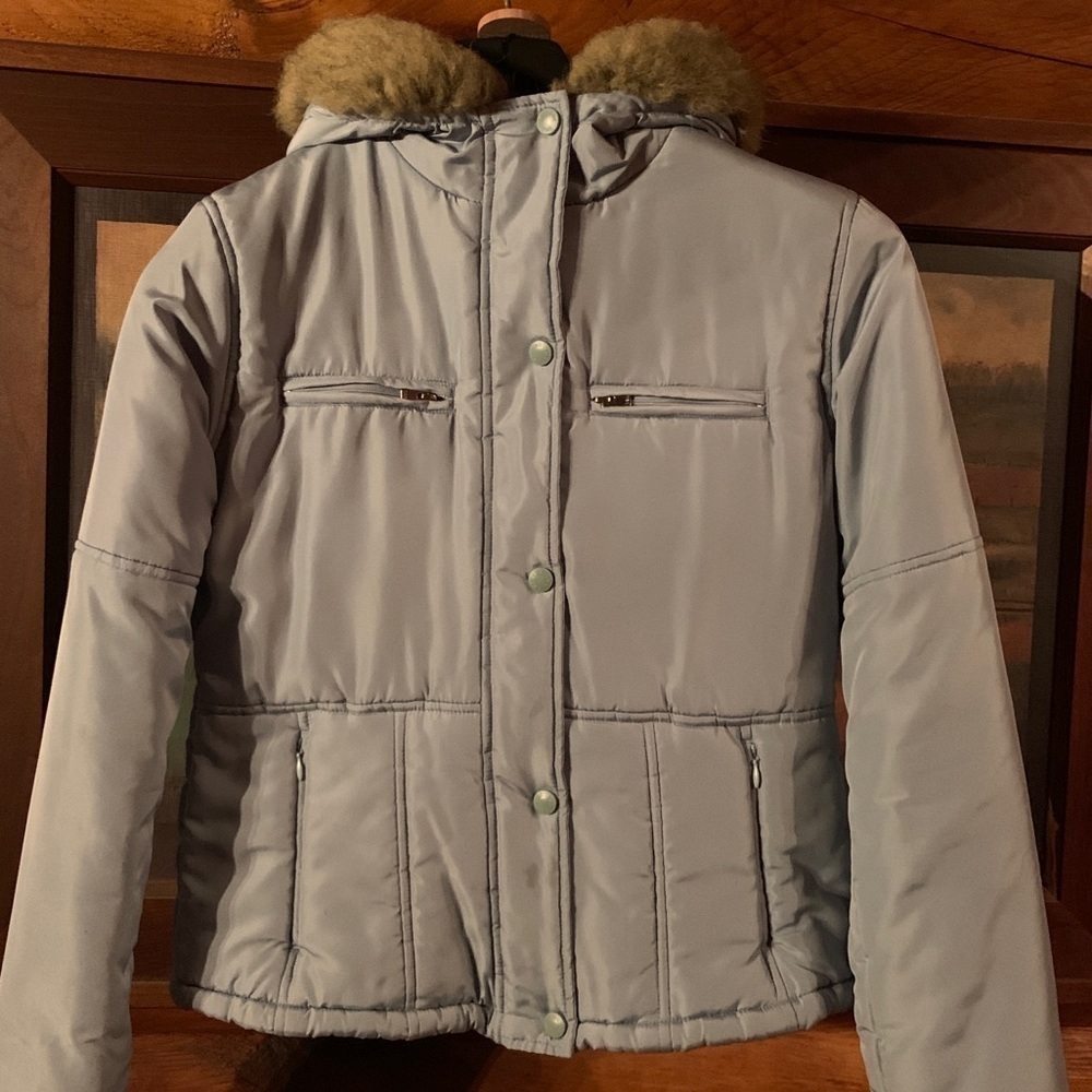 l.e.I Crop fit Puffer Jacket w/hood